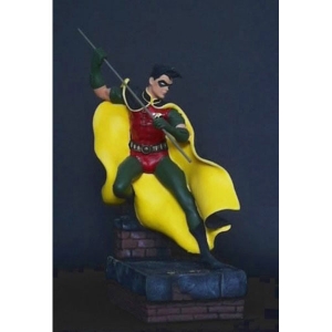 Robin Statue
